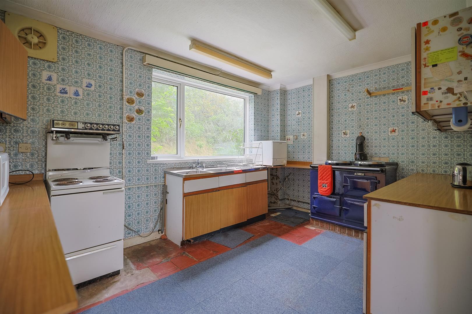 Fairways, 22, Ar Y Bryn, Pembrey, Burry Port, SA16 0AX